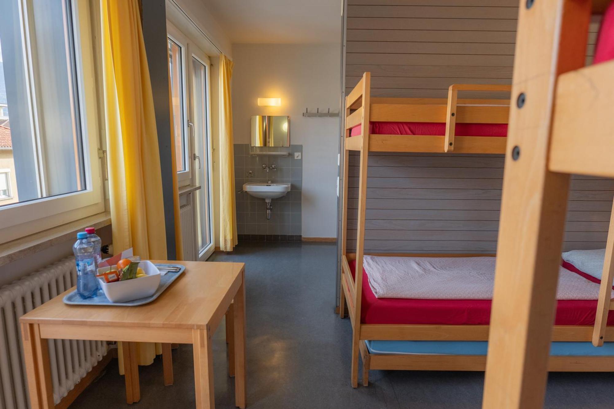 Locarno Youth Hostel מראה חיצוני תמונה