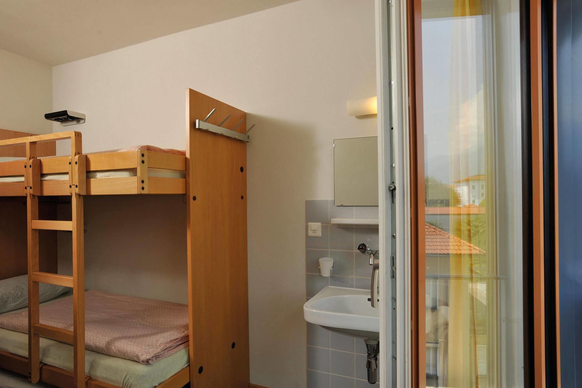 Locarno Youth Hostel מראה חיצוני תמונה